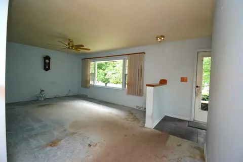 Living - 1003 N Maple St, Normal, IL 61761 photo 4 of 4