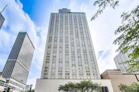 777 N Michigan Ave #1707, Chicago, IL 60611