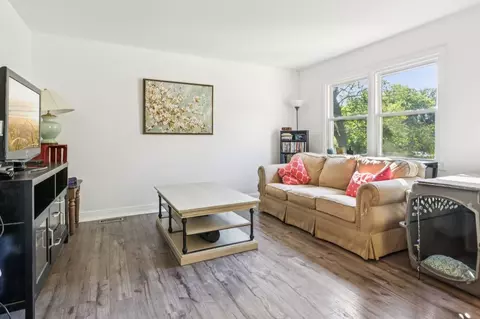 Living - 35729 N Watson Ave, Ingleside, IL 60041 photo 1 of 3