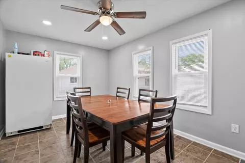 Dining - 752 N 9th Ave, Kankakee, IL 60901 photo 1 of 2