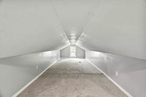 Entry Way - 752 N 9th Ave, Kankakee, IL 60901 photo 4 of 5