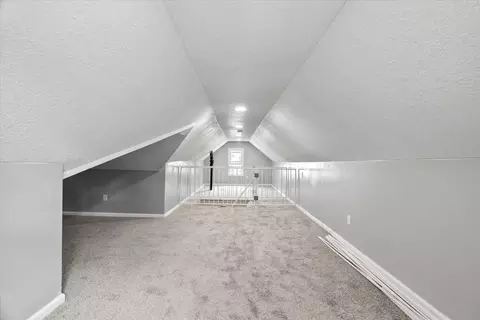 Entry Way - 752 N 9th Ave, Kankakee, IL 60901 photo 3 of 5