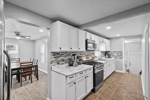 Kitchen - 752 N 9th Ave, Kankakee, IL 60901 photo 2 of 2