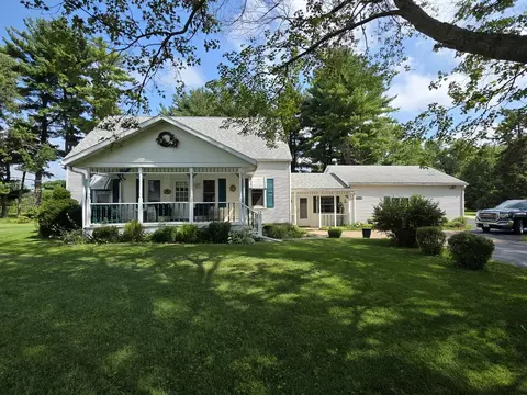 4404 Emerson Rd, Sterling, IL 61081