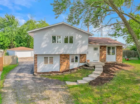 803 Oakton Ave, Romeoville, IL 60446