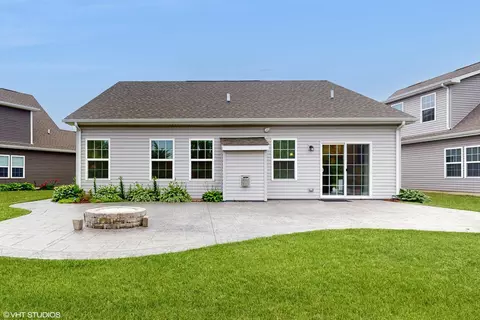 Exterior - 3634 Reddington Cir, Elgin, IL 60124 photo 3 of 6