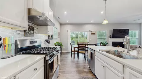 Kitchen - 3634 Reddington Cir, Elgin, IL 60124 photo 3 of 3