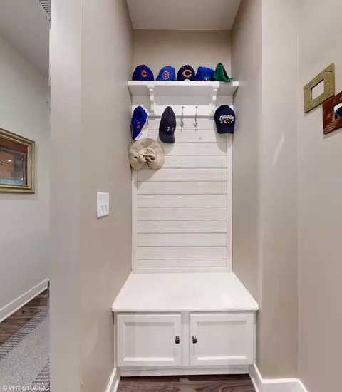 Entry Way - 3634 Reddington Cir, Elgin, IL 60124 photo 1 of 1