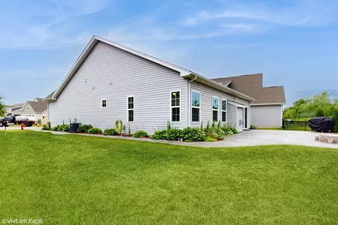 Exterior - 3634 Reddington Cir, Elgin, IL 60124 photo 6 of 6