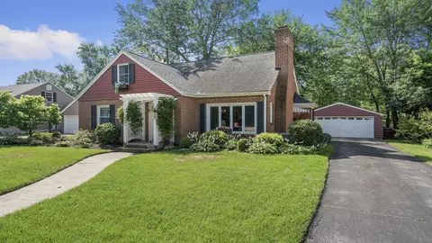 2423 Brendenwood Rd, Rockford, IL 61107