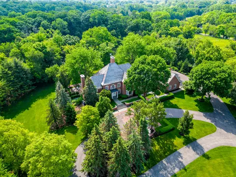 361 Ridge Rd, Barrington Hills, IL 60010