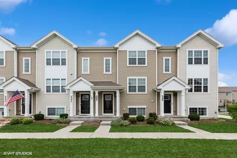 594 Spring Leaf Dr, Joliet, IL 60431