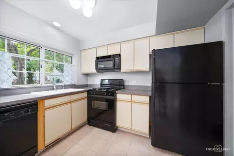 1805 Pebble Beach Cir, Elgin, IL 60123 photo 7