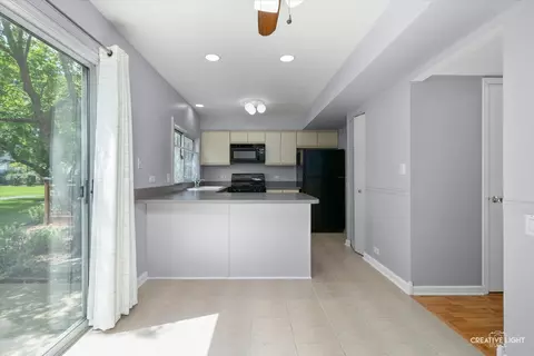 1805 Pebble Beach Cir, Elgin, IL 60123 photo 6