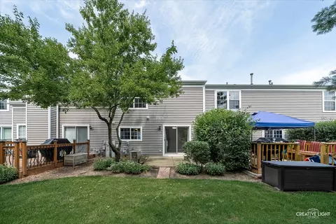 1805 Pebble Beach Cir, Elgin, IL 60123 photo 16