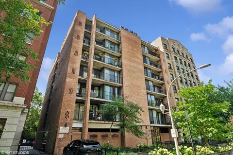 651 W Sheridan Rd #4D, Chicago, IL 60613