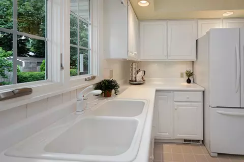 Kitchen - 119 Hammitt Dr, Normal, IL 61761 photo 4 of 19