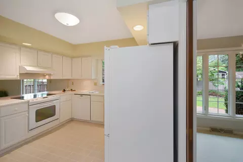 Kitchen - 119 Hammitt Dr, Normal, IL 61761 photo 12 of 19