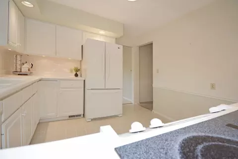 Kitchen - 119 Hammitt Dr, Normal, IL 61761 photo 18 of 19