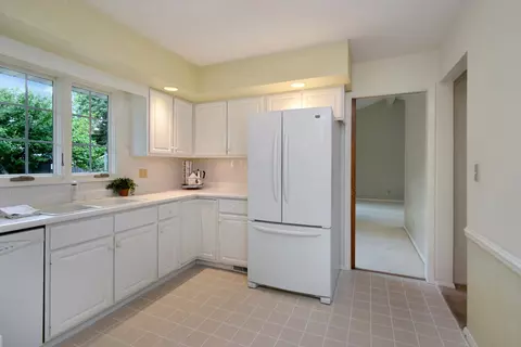 Kitchen - 119 Hammitt Dr, Normal, IL 61761 photo 7 of 19