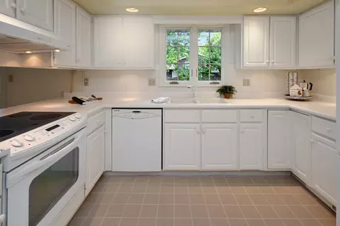 Kitchen - 119 Hammitt Dr, Normal, IL 61761 photo 15 of 19