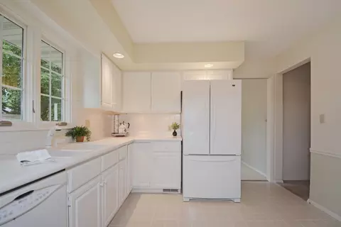 Kitchen - 119 Hammitt Dr, Normal, IL 61761 photo 16 of 19
