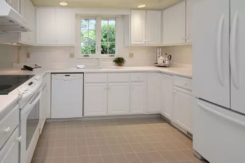 Kitchen - 119 Hammitt Dr, Normal, IL 61761 photo 8 of 19