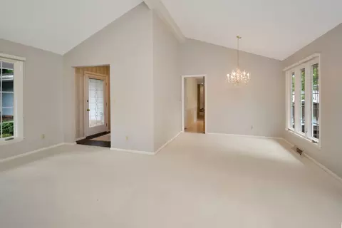 Living - 119 Hammitt Dr, Normal, IL 61761 photo 17 of 27