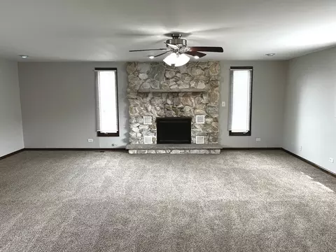 16101 Debra Dr, Oak Forest, IL 60452 photo 4
