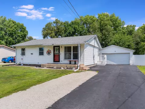 506 W Lee St, Plano, IL 60545