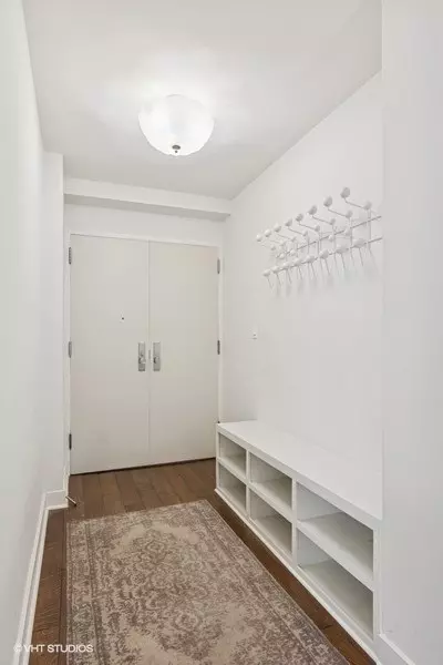 1 E Schiller St #7A, Chicago, IL 60610 photo 29