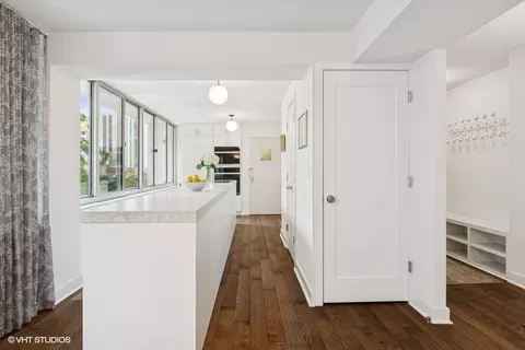 1 E Schiller St #7A, Chicago, IL 60610 photo 4