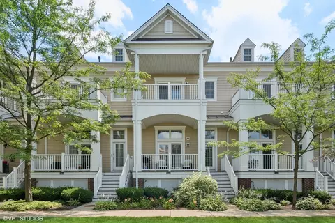 2854 Commons Dr, Glenview, IL 60026