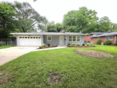 1337 Royal Dr, Montgomery, IL 60538