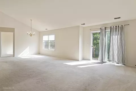 Living - 13809 S Bristlecone Ln #C, Plainfield, IL 60544 photo 3 of 4