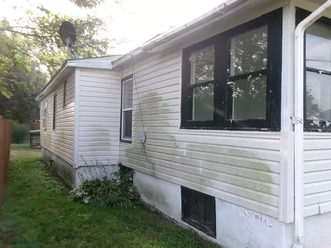 Exterior - 908 Howard St, Ottawa, IL 61350 photo 1 of 5