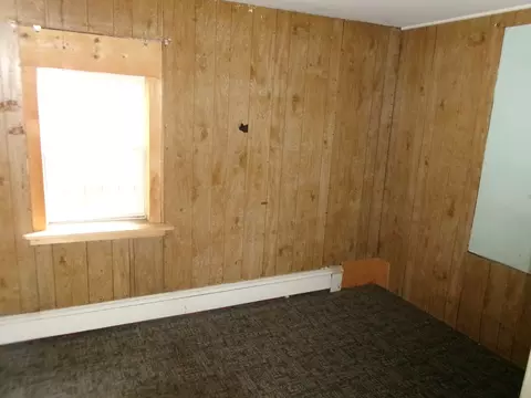 Bedroom - 908 Howard St, Ottawa, IL 61350 photo 1 of 3