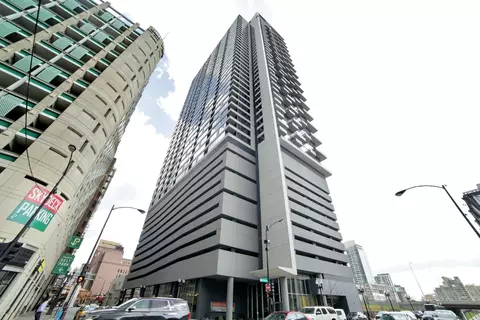 235 W Van Buren St #P400, Chicago, IL 60607