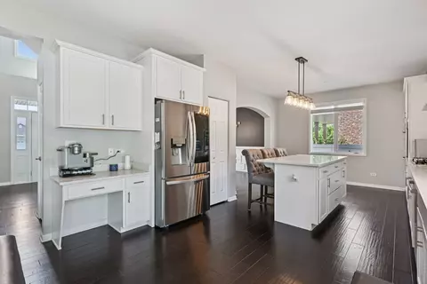 1990 Astor Ln, Addison, IL 60101 photo 9