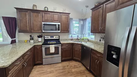 Kitchen - 12 Durell Dr, Kankakee, IL 60901 photo 4 of 7