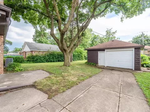 Exterior - 4251 147th St, Midlothian, IL 60445 photo 3 of 3
