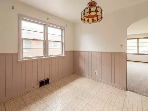 Dining - 4251 147th St, Midlothian, IL 60445 photo 1 of 1