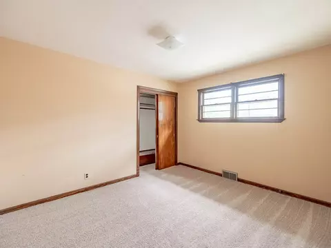 Bedroom - 4251 147th St, Midlothian, IL 60445 photo 3 of 4