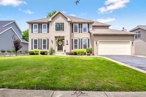 3172 Secretariat Dr, Aurora, IL 60502