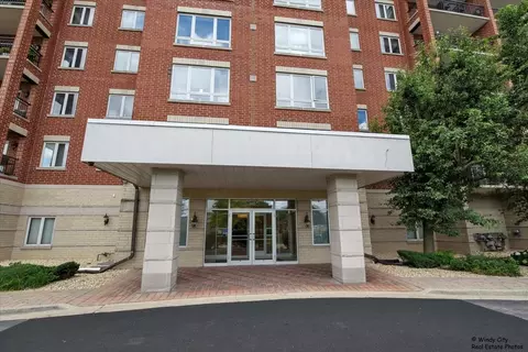 5555 N Cumberland Ave #410, Chicago, IL 60656