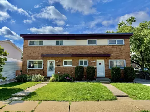 9117 Barberry Ln, Des Plaines, IL 60016