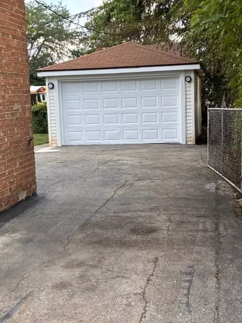 105 E 124th St, Chicago, IL 60628 photo 3