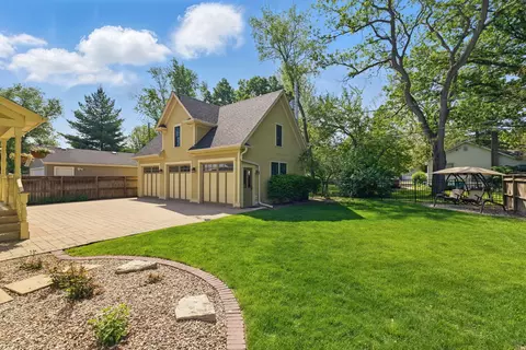 Exterior - 23635 W Chicago St, Plainfield, IL 60544 photo 4 of 7
