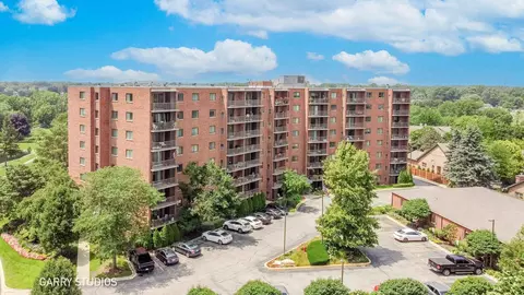1 Bloomingdale Pl #721, Bloomingdale, IL 60108
