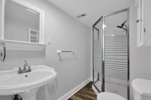 Bath - 714 Delles Rd, Wheaton, IL 60189 photo 2 of 2